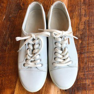 Ecco shoes/sneakers Women's Size 9 Soft Off-White Leather Lace Up Round Toe